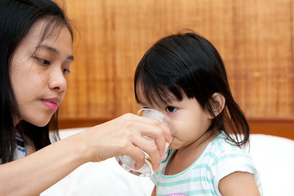 Kiat Sukses Menyapih si Kecil Tanpa Rewel (Noophoto/Shutterstock)