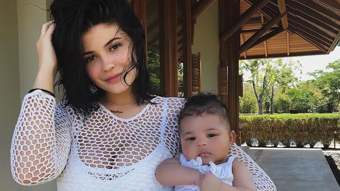 [Bintang] Stormi Webster