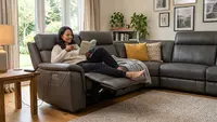 Sofa Recliner Electric untuk Rileksasi Optimal: Pahami Fitur, Tips Memilih, dan Perawatannya