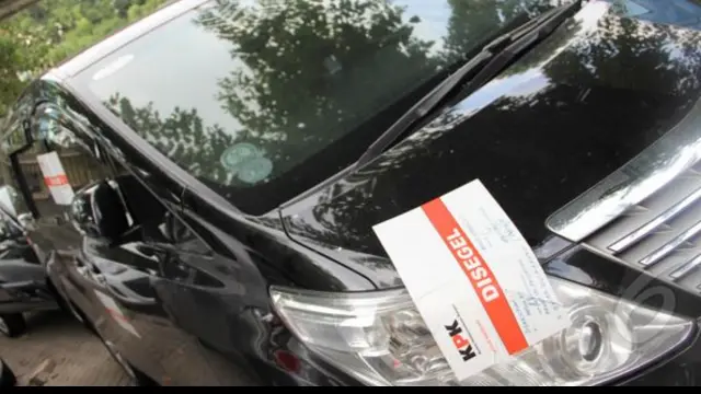 News Flash : Mobil Alphard Sutan Bhatoegana Gratifikasi Terkait Pembahasan APBN Perubahan