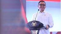 MenPAN-RB Abdullah Azwar Anas mengkombinasi tugas kedinasan ASN dengan metode work from home (WFH) dan work from office (WFO) pada Selasa-Rabu, 16 dan 17 April 2024. (Muhammad Radityo).