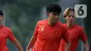 Dalam sesi latihan, seluruh tim terlihat berusaha mengembalikan semangat mencetak gol agar siap menghadapi pertandingan terakhir. (Liputan6.com/Helmi Fithriansyah)