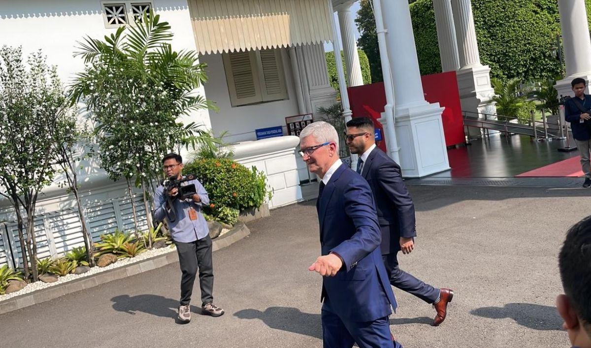 Berapa penghasilan Tim Cook dalam setahun?<br>