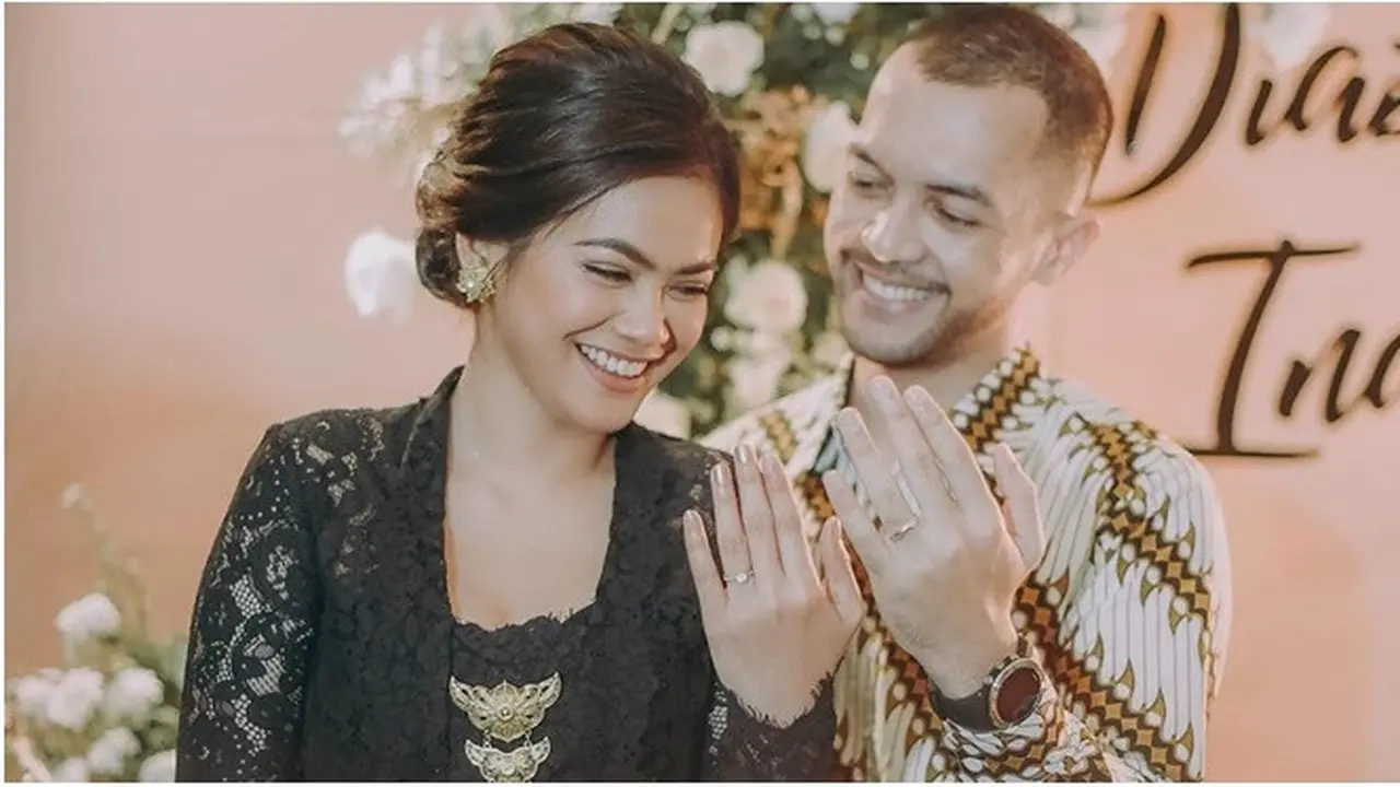 6 Potret Bahagia Pertunangan Indah Indriana, Pemain Sinetron Istri Kedua