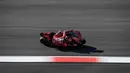 Pembalap Ducati, Francesco Bagnaia melakukan sesi latihan bebas ketiga MotoGP GP Portugal di Sirkuit Internasional Algarve, Portugal, Sabtu (6/11/2021). (AFP/Patricia De Melo Moreira)