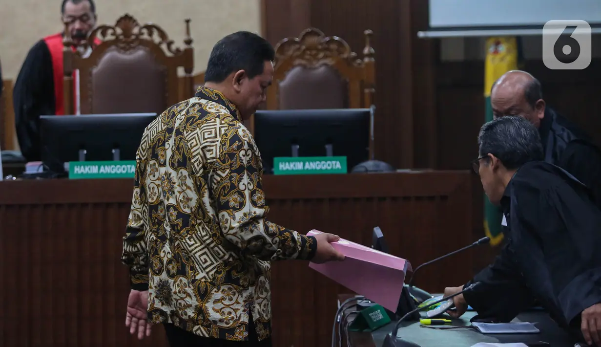 Jaksa Penuntut Umum (JPU) Kejaksaan Agung (Kejagung) menilai Achsanul terbukti menerima aliran korupsi BTS sebesar Rp 40 miliar. (Liputan6.com/Angga Yuniar)