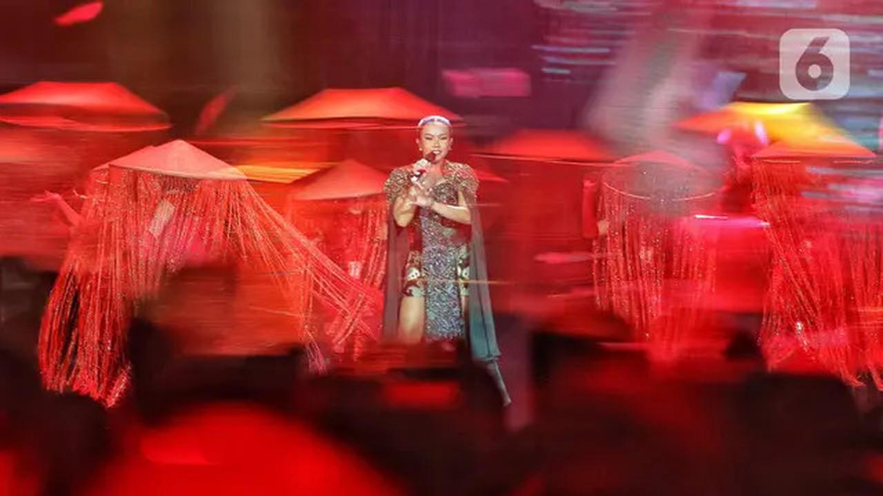 Tak Sekadar Konser, Bingah Yura Yunita Penuh Kejutan yang Menggetarkan Hati