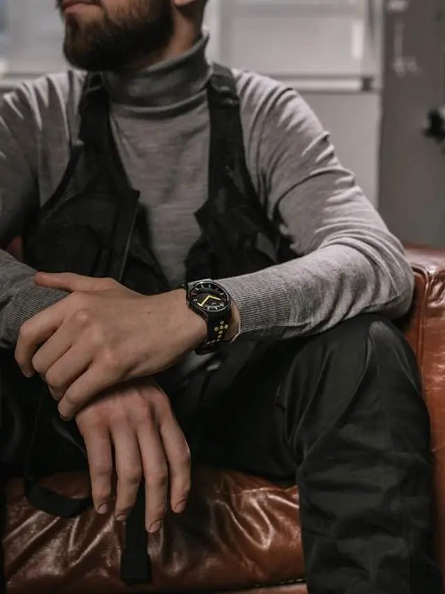 Swatch Rilis 6 Desain Jam Tangan Terinspirasi Film Ikonis James Bond