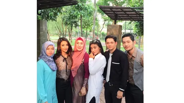 6 Pesona Yuki Kato Saat Pakai Hijab, Bikin Pangling