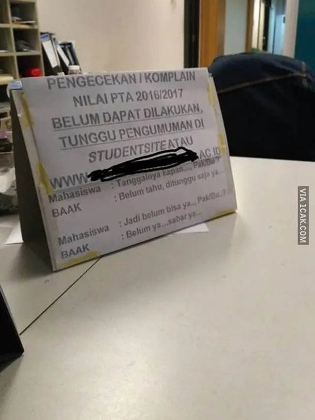6 Tulisan di Kampus Ini Bikin Geleng Kepala