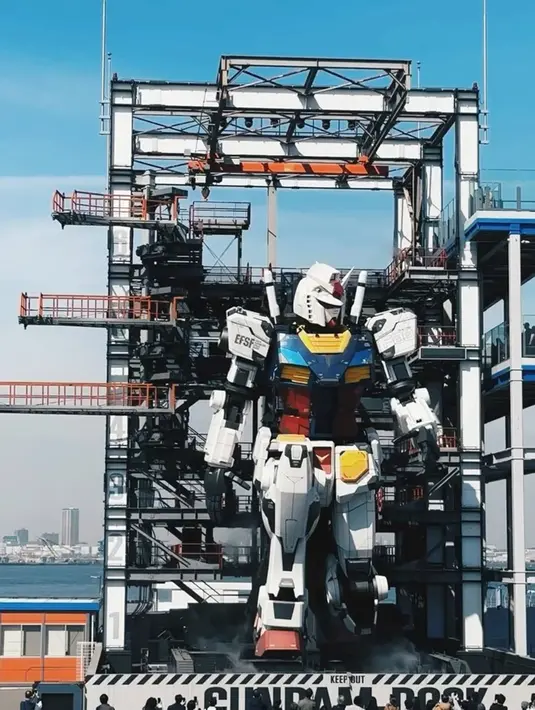 Namun ada kabar kurang gembira bagi pecinta Gundam. Karena dikabarkan bahwa Gundam Factory saat ini sudah ditutup untuk selamanya pada 31 Maret 2024. Sehingga para pecinta Gundam yang ingin menyaksikannya langsung sudah tidak ada kesempatan lagi. (Liputan6.com/IG/@michelleziu)