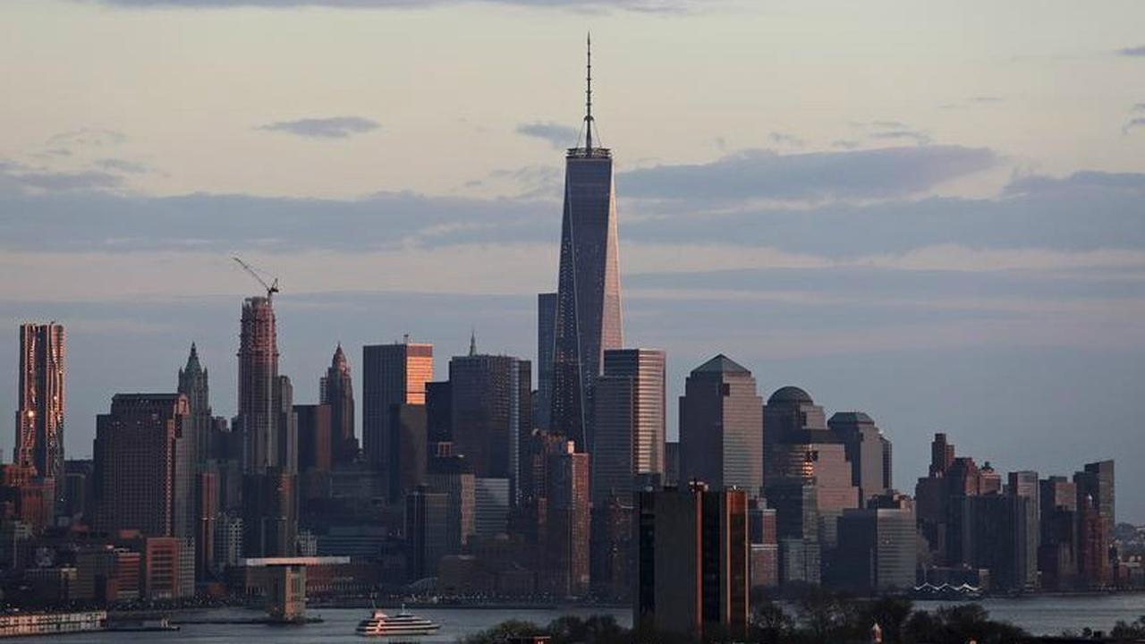 Gedung One World Trade Center merupakan bangunan utama di kompleks WTC New York