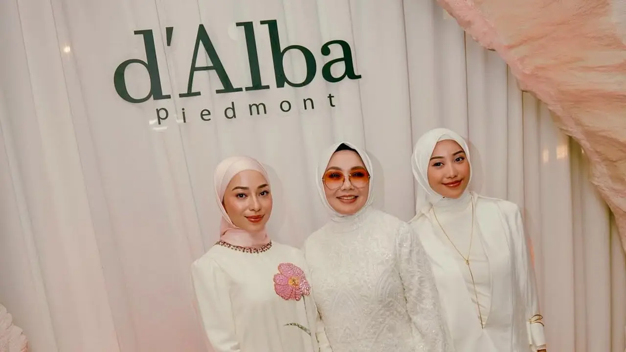 Potret Nikita Willy dan Winona Willy Bukber Bareng Sang Ibu, Kompak Berhijab Nuansa Cerah