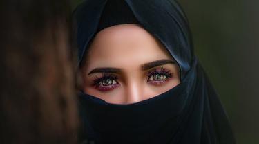 Selain Setegar Hajar Sarah Istri Nabi Ibrahim Juga Wanita Yang Sabar Lifestyle Fimela Com