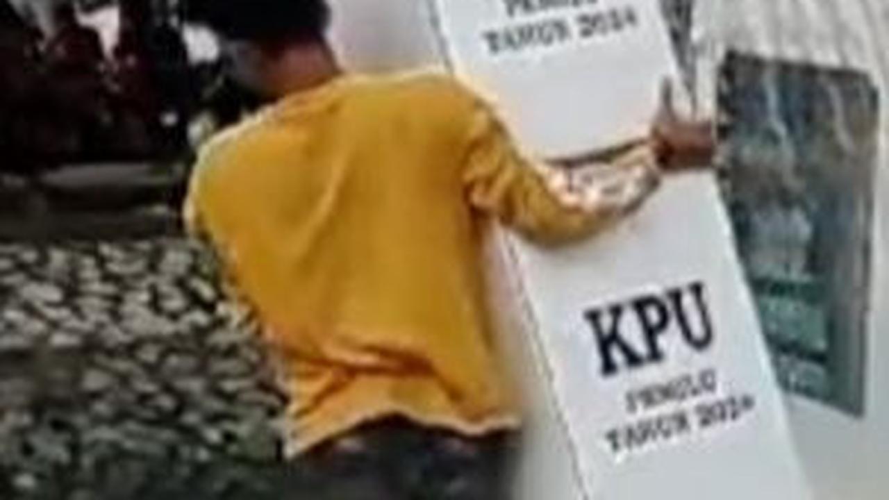 KPU Makassar Diduga Salah Prosedur, Logistik Pemilu Belum Di-packing sudah Dikirim