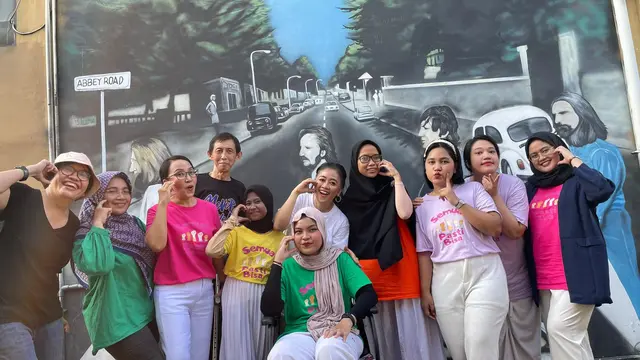 Tanti Damayanti, bersama penyintas Lupus (Istimewa)