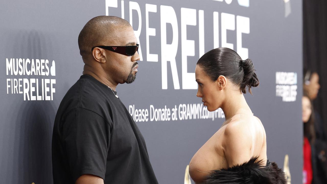 Kanye West dan Bianca Censori Dikabarkan Hilang Usai Bikin Heboh di Karpet Merah Grammy Awards 2025