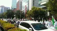 Peserta demo 2 Desember terus bergerak ke Monas, Jakarta Pusat.