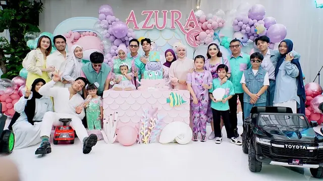 10 Potret Artis di Pesta Ultah ke-1 Azura Anak Atta-Aurel, Meriah Bertabur Bintang