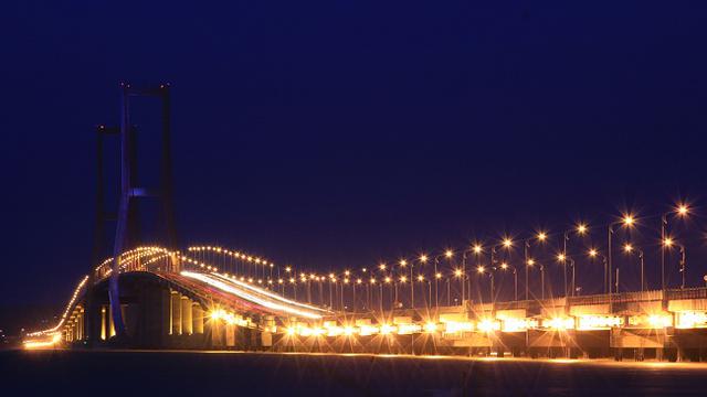 Tarif Baru Tol Suramadu Bakal Angkat Ekonomi Madura Bisnis