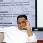 Cagub DKI Jakarta, Anies Baswedan saat menghadiri diskusi bersama dua pakar perumahan di Jalan Brawijaya III, Jakarta, Kamis (5/1). Diskusi membahas Mengatasi Besarnya Kekurangan Hunian. (Liputan6.com/Helmi Fithriansyah)