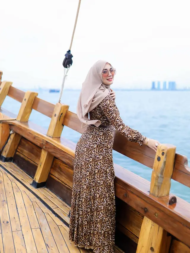 Nadia Stefanie Pemeran Saras 008