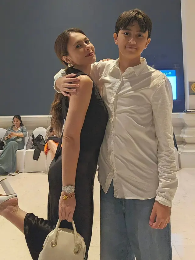 Wulan Guritno dan Putra Bungsu