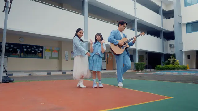 Etenia Croft Hadirkan Single Jangan Bersedih Versi Akustik