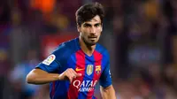 Gelandang Barcelona Andre Gomes (90mins)