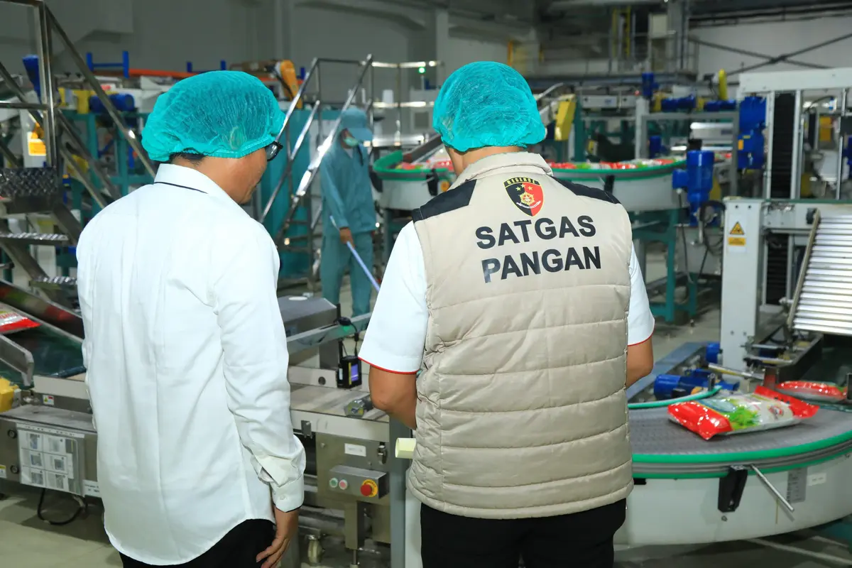 Satgas Pangan Rekonstruksi Lapangan Kasus Beras Oplosan di PT PIM