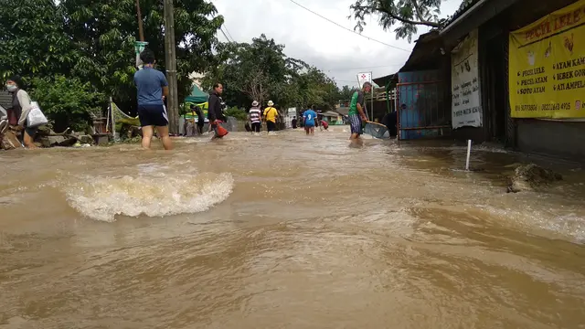 Perumahan Mayang Pratama Bekasi Terendam Banjir 1,5 Meter