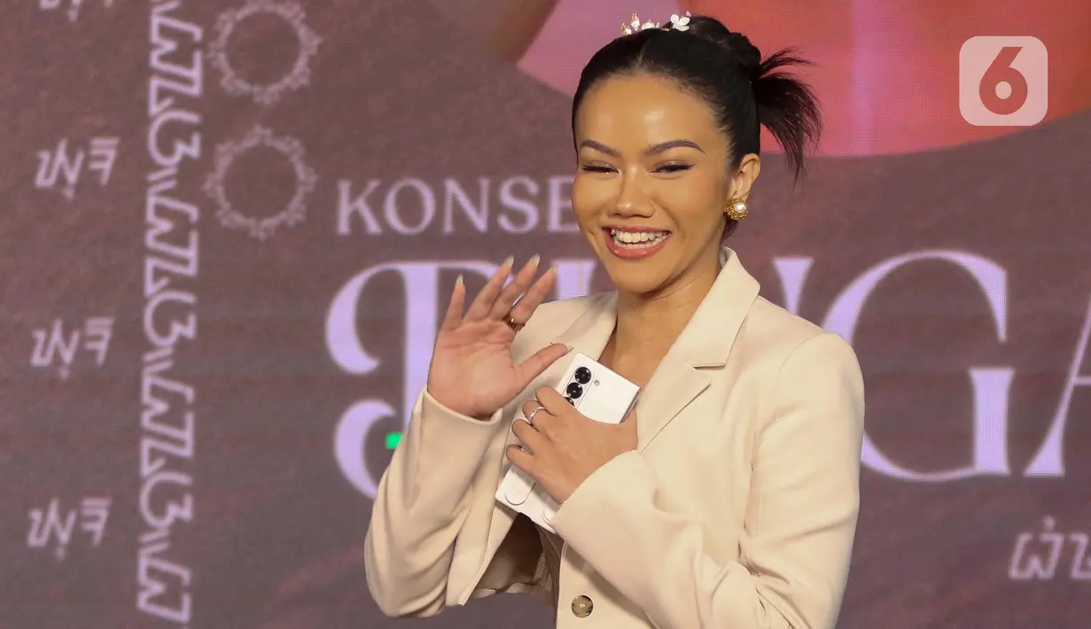 Penyanyi Yura Yunita bakal menggelar konser tunggalnya di Istora Gelora Bung Karno, Senayan, Jakarta pada Minggu (2/2/2025). (Liputan6.com/Herman Zakharia)