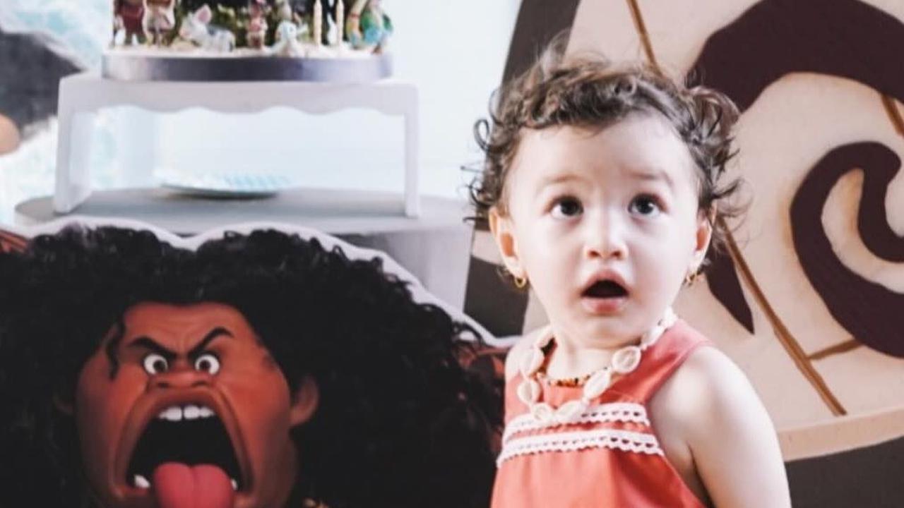 Foto-foto Keseruan di Momen Ultah ke-2 Baby Djiwa Anak Nadine Chandrawinata dan Dimas Anggara, Cute Banget!