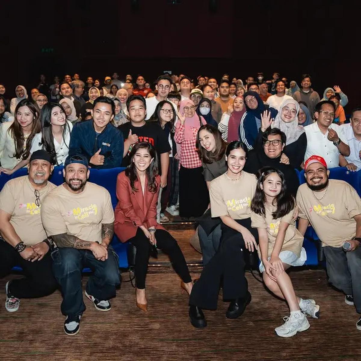 6 Potret Menteri Meutya Hafid Nonton Film 2nd Miracle In Cell No. 7: Tak Menyangka Bakal Diajak Nangis