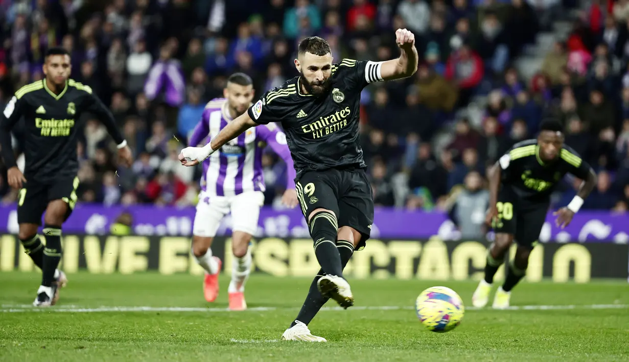 Striker yang baru saja pulih dari cedera itu tampil garang dengan memborong dua gol untuk mengamankan poin penuh bagi Los Blancos. (AP Photo/Pablo Garcia)
