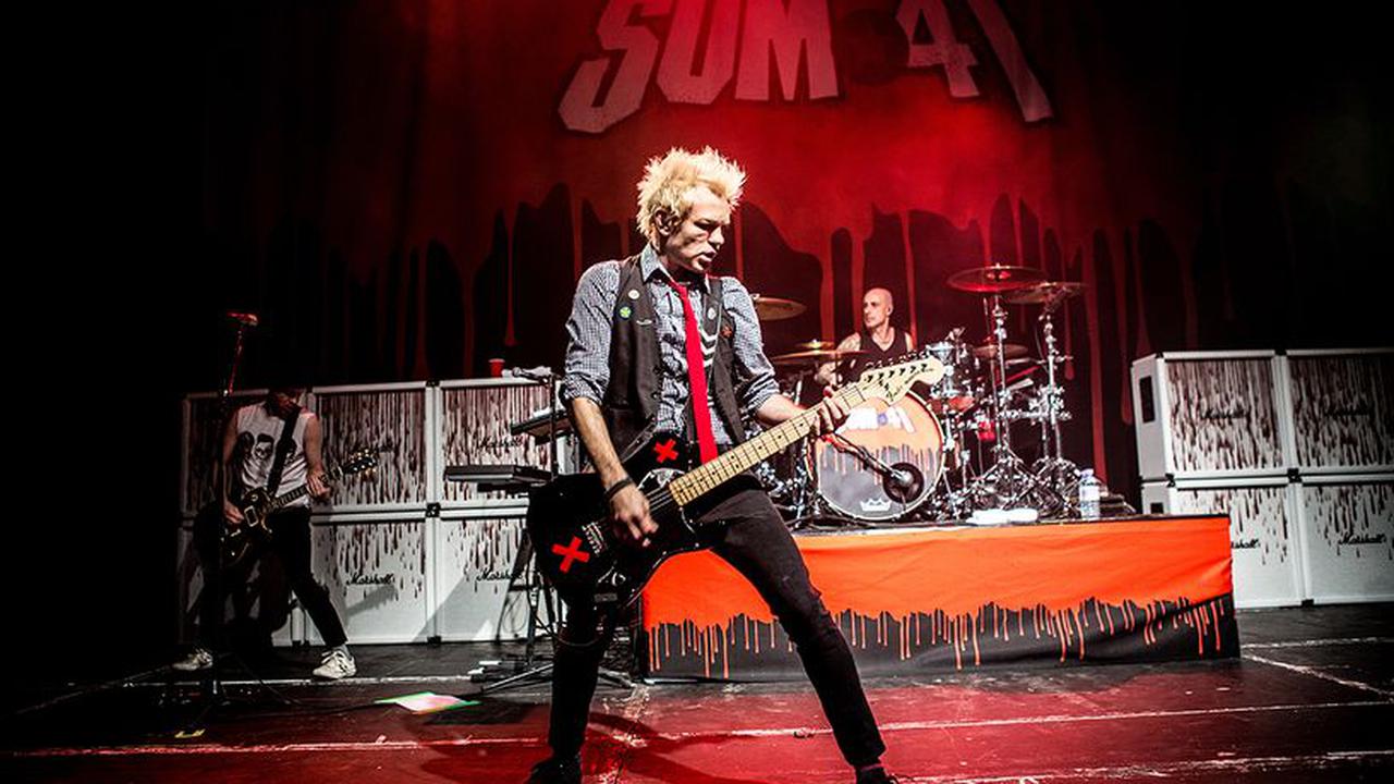 Deryck Whibley Rangkum Pengalaman Pahit di Album Ketujuh Sum 41