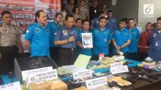 Badan Narkotika Nasional mengungkap jaringan narkoba di 4 kota berbeda di Indonesia. BNN juga menyita berbagai jenis narkoba.