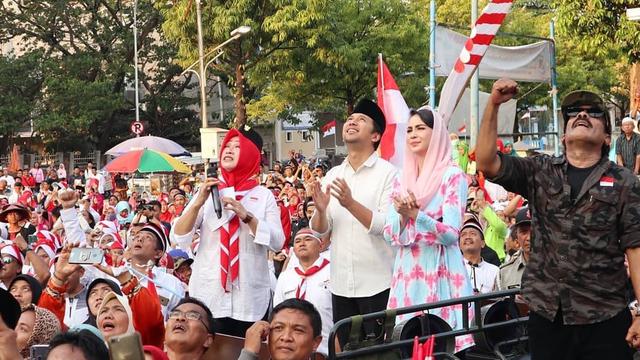 Keseruaan Emil Dardak Rayakan Ulang Tahun Kemerdekaan Ke-74 (sumber: instagram/@emildardak)