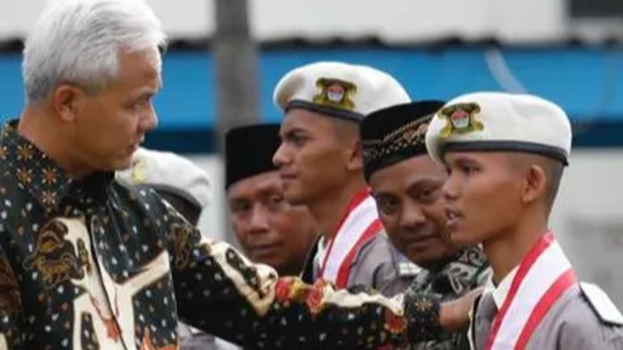Kunjungi Ponpes se-Bekasi Raya, Ganjar Pastikan Santri Terima Pelatihan Tingkatkan Kemampuan