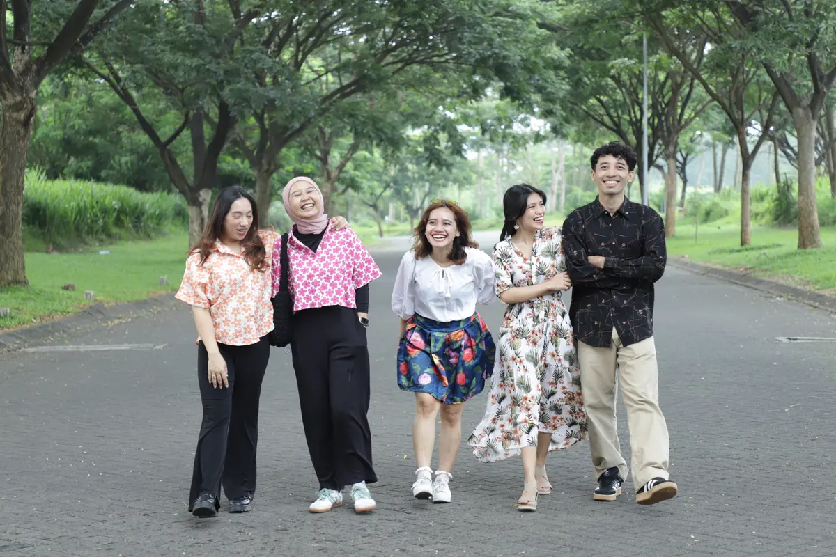 wanita november kepribadian baik