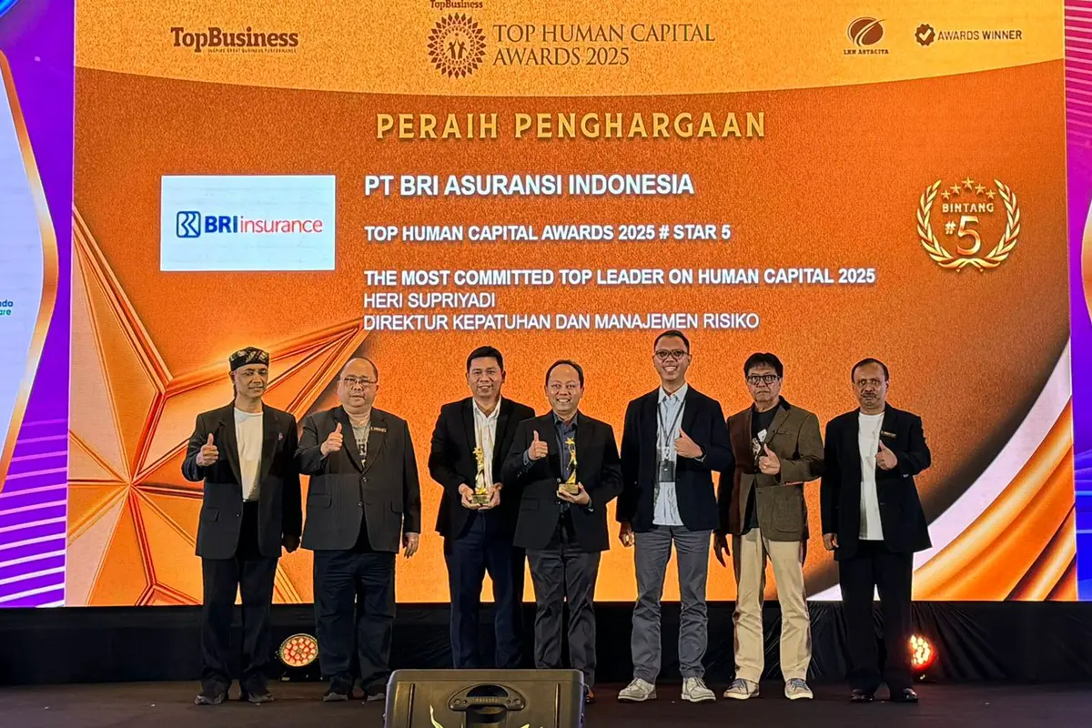 BRI Insurance meraih dua penghargaan di Top Human Capital Award 2025. (Dok BRINS)