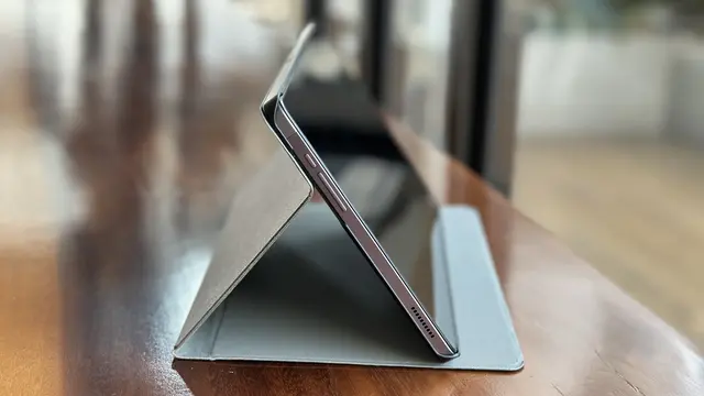 Tablet lokal Advan VX Lite yang hadir untuk pecinta online gaming (Foto: Advan).
