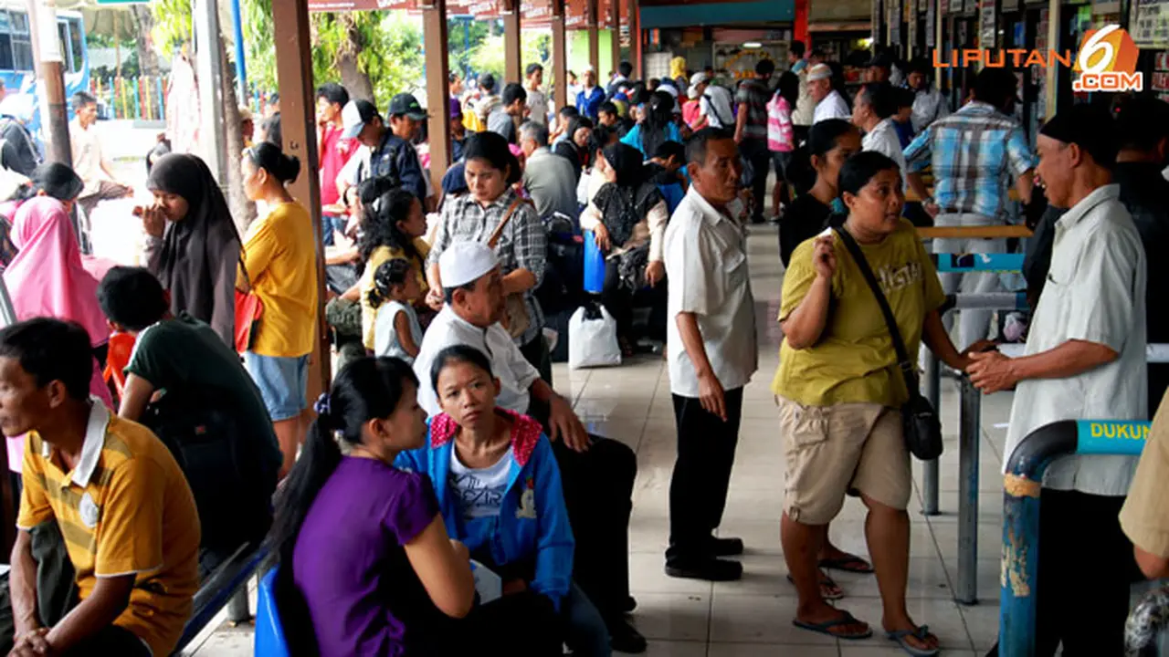 pemudik-kalideres-2-130805b.jpg