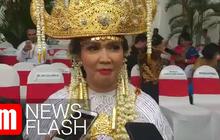 VIDEO: Istri Menhan dan Sultan Gunung Tabur dapat Sepeda dari Jokowi