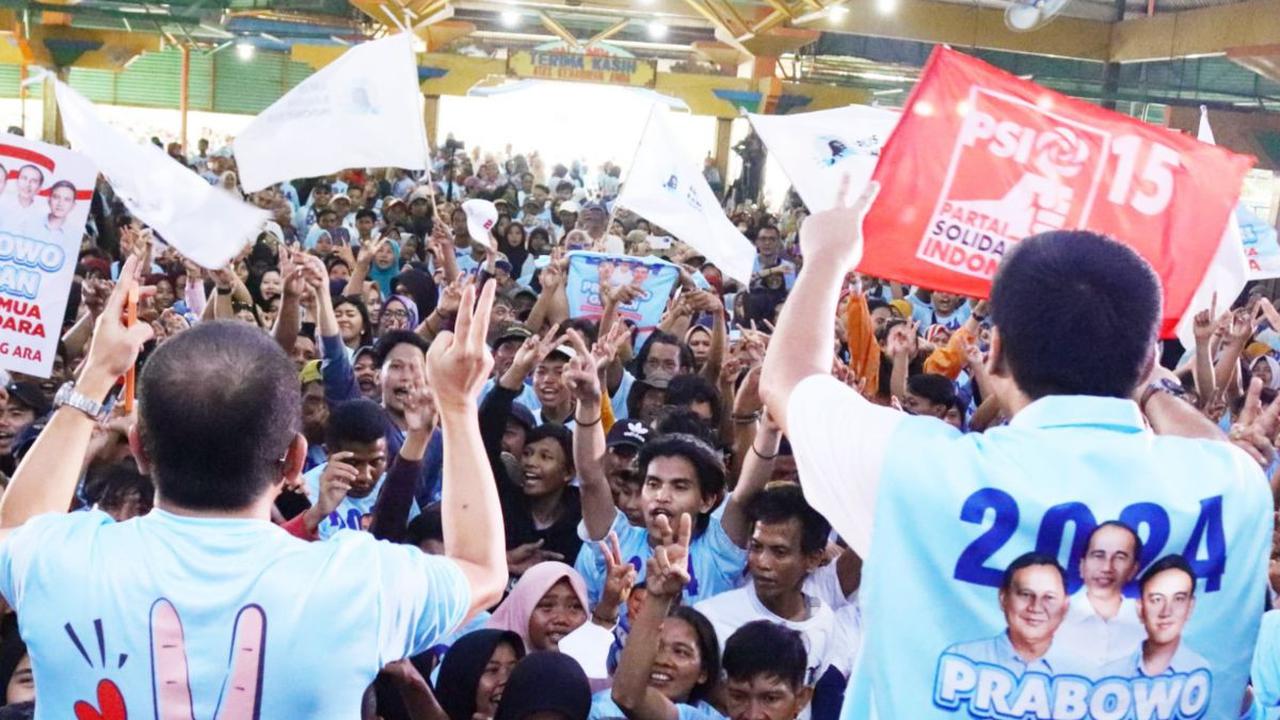 Eks politikus PDIP Maruarar Sirait alias Ara melalui jaringannya di berbagai daerah terus bergerak agar target untuk memenangkan capres-cawapres Prabowo Subianto dan Gibran Rakabuming Raka sekali putaran bisa tercapai pada 14 Februari 2024 mendatang.&nbsp