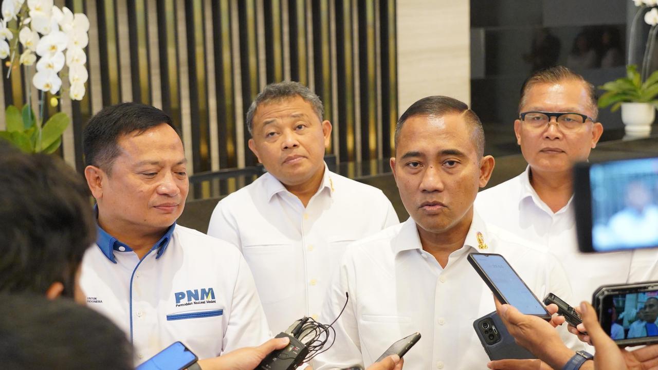 Kepala BNPT Komjen Pol Eddy Hartono dan Direktur Utama PNM Arief Mulyadi