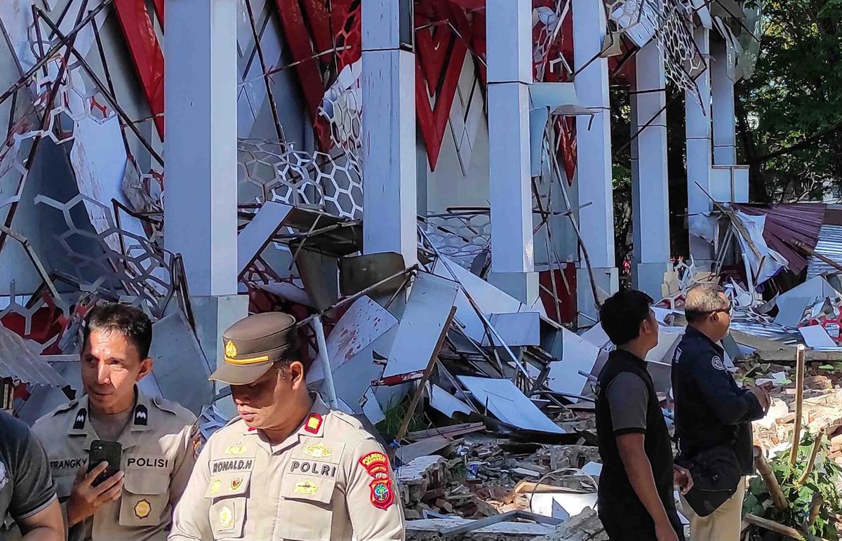 FOTO: Gempa Dahsyat Guncang Sulawesi Utara Warga Panik dan Bangunan Rusak