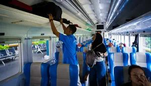Waspada Macet Imbas Demo Jakarta, Jadwal KA dari Stasiun Gambir Tak Berubah