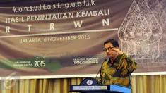 Menteri Agraria dan Tata Ruang, Ferry Mursidan Baldan memberi sambutan saat pameran pertanahan di Senayan, Jakarta, Jumat (6/11). Pameran ini digelar dalam perayaan hari Agraria dan Tata Ruang hingga 8 November mendatang.  (Liputan6.com/Helmi Afandi)