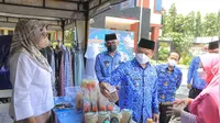 Selama Ramadhan 1443 Hijriyah, Pemkot Tangerang rutin menyelenggarakan bazar murah sembako merata di 13 kecamatan.